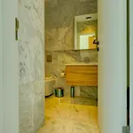 Earth 7 - Planet Luxury Villa
