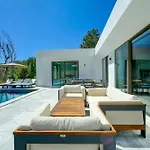 Earth 7 - Planet Luxury