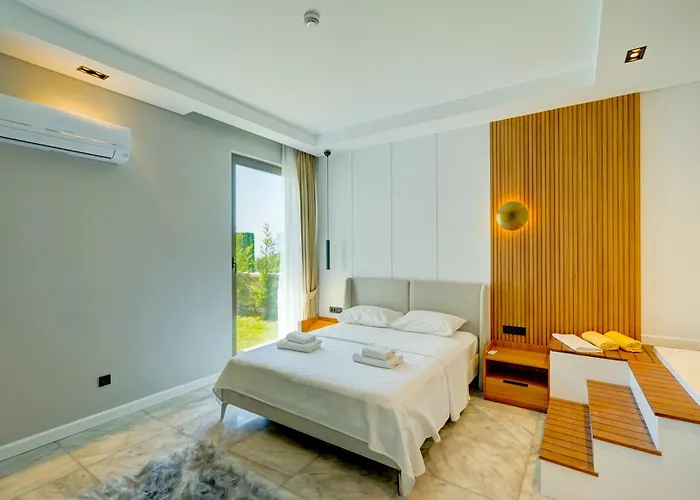 Earth 7 - Planet Luxury Villa