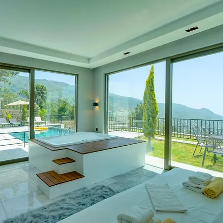 Earth 7 - Planet Luxury Villa *