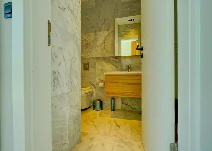 Earth 7 - Planet Luxury Villa