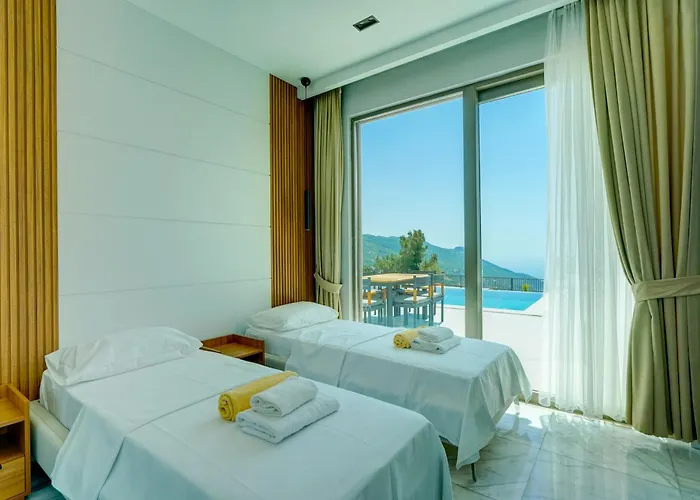 Earth 7 - Planet Luxury Villa *