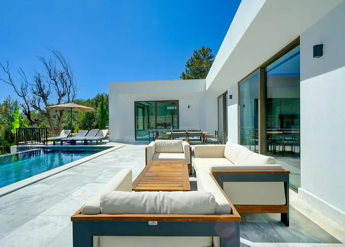 Earth 7 - Planet Luxury